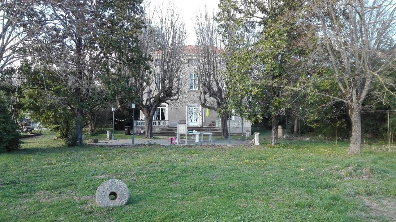 Villa Saint-Privat Pouzilhac Екстер'єр фото